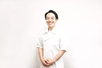 鈴木 遼介 医師(セラミック専門)